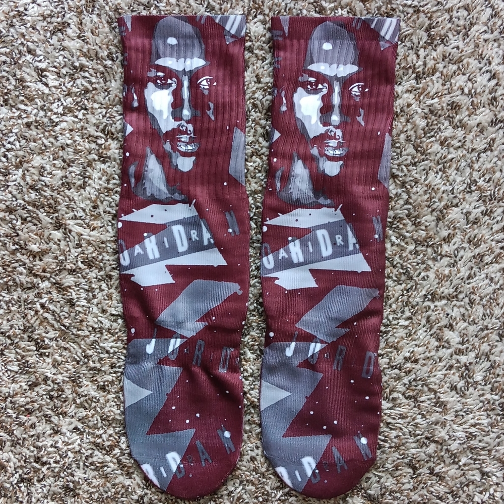 Jordan 5 burgundy socks
